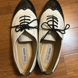 Steve Madden saddle shoes